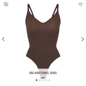 SKIMS SEAMLESS SCULPT THONG BODYSUIT